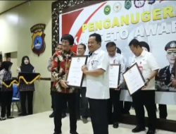 Kepala Dinas PPPA Kabupaten HSU Raih Penghargaan dari Kak Seto