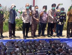 Kejari Batu Musnahkan Barang Bukti Perkara Tindak Pidana Umum yang Telah Inkrahct