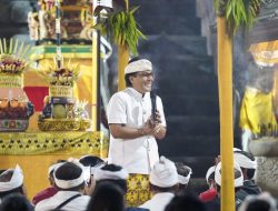 Bupati Giri Prasta Hadiri Pujawali Pura Dalem Balingkang, Kintamani Bangli