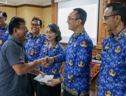 Penyerahan Santunan Pensiun dan Dana Kematian bagi Anggota KORPRI Pemkab Badung