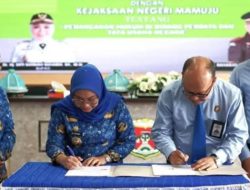 Pemkab Mamuju Bersama Kejari Teken MoU Penanganan Masalah Hukum Bidang PTUN
