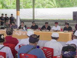 Bupati Badung Hadiri Karya Pengabenan Bersama (Sedaya) Desa Adat Kubutambahan, Buleleng