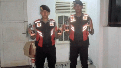 Terbongkar, Puluhan Botol Arak Bali Disita Polisi dari Sebuah Rumah di Kota Tasikmalaya