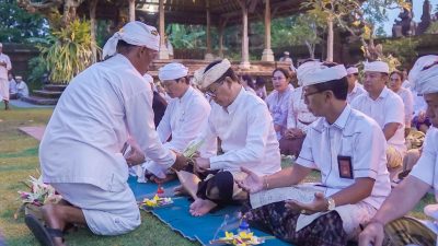 Wabup Badung Suiasa Hadiri Persembahyangan Siwaratri