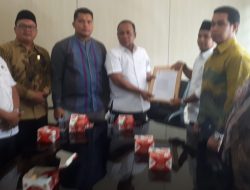 KPU Padang Pariaman Serahkan SK Penetapan Kepala Daerah Terpilih ke DPRD