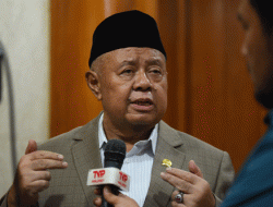 Dihukum Belajar di Lantai, Kasus Siswa SD Tunggak SPP Dapat Sorotan dari Komisi X DPR RI