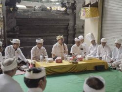 Wabup Badung Hadiri Melaspas Kori Agung dan Tembok Penyengker di Pura Luhur Beten Bingin, Munggu