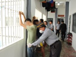 Jaga Keamanan dan Ketertiban, Rutan Kotabumi Gelar Razia Rutin Blok Hunian