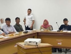 Komisi II DPRD Sulbar Gelar RDPU dengan Masyarakat Gentungan Raya dan Kanang-Kanang Terkait Tambang Pasir