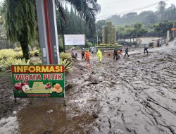 Tanggap Bencana, Polres Batu dan Instansi Terkait Bergerak Cepat Mengatasi Luapan Air di Selecta
