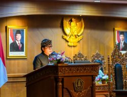 Bupati Badung Giri Prasta Sampaikan Jawaban Pemerintah