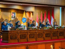 Rapat Paripurna Penyampaian PU Fraksi-Fraksi, Tiga Fraksi DPRD Badung Sepakati Raperda RTRW Badung 2025-2045