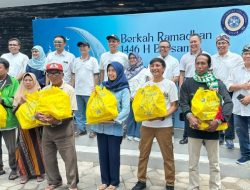Ribuan Paket Kebahagiaan Ramadhan Mengalir Dari Universitas Airlangga (UNAIR)
