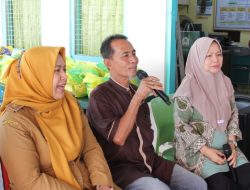 Ketua RT di Surabaya Viral, Gunakan Insentif untuk Bingkisan Ramadhan Warga Lansia