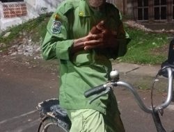 Nasib Dua Hansip Tua yang Dipecat, Berharap Keluhannya Didengar Wali Kota Tegal