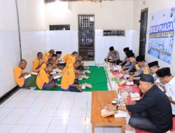 Jalin Kedekatan dan Silaturahmi dengan Tahanan, Kapolres Madiun Gelar Buka Puasa Bersama