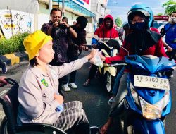 Ramadan Milik Semua, Penyandang Disabilitas Kota Madiun Turut Bagi Takjil