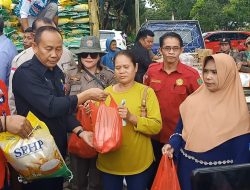 Warga Bartim Antusias Beli Sembako di Pasar Murah Ramadan