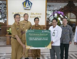 Bupati Badung menerima Bantuan TJSP PT BPD Bali