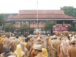 Bupati Garut Ingatkan Tanggung Jawab PNS dan Apresiasi Kinerja SKPD dalam Apel Gabungan Terakhir di Bulan Ramadan