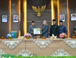 Bupati Sampaikan LKPj 2024 aan Usul Raperda Perubahan Bentuk Hukum Dua Perusda