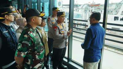 Persiapan Mudik 2025, Kapolri, Panglima TNI dan Menko PMK Tinjau Terminal Eksekutif Pelabuhan Merak