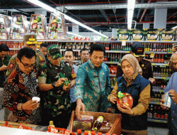 Jelang Lebaran, Forkopimda Sidak Supermarket buat Pastikan Produk di Sidoarjo Aman