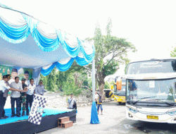 Diinisiasi Dishub Provinsi Jatim, Pemkab Lamongan Berangkatkan Pemudik ke Perantauan