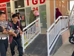 Polisi Evakuasi Anak yang Kejang-kejang Saat Banjir di Morowali Utara