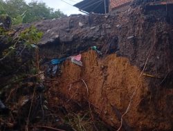 Akibat Houling Batu Bara Rumah Iswanto Rusak Parah, Pihak PT MIP Tutup Mata