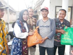 Rumah Diterjang Angin Kencang di Desa Sumput, Wakil Bupati Sidoarjo Mimik Idayana Sigap Sidak Berikan Bantuan Perbaikan Rumah