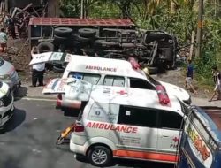 Pray For Kalijambe Purworejo. Rombongan Takziah Dihantam Tronton 11 Orang Meninggal