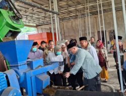 BZ dan WIN Menghadiri Syukuran Pembukaan Pabrik Mini Kelapa Sawit di Desa Keban, Lahat
