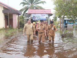 Wabup Batola Tinjau ASAJ di Sekolah yang Terdampak Banjir