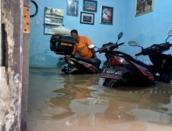 Banjir Laten Rendam 225 Rumah Warga di Jombang