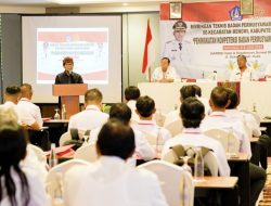 Bupati Badung Adi Arnawa membuka Bimtek BPD se-Kecamatan Mengwi