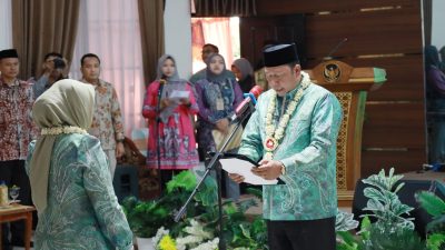 Bupati Kukuhkan Ketua dan Pengurus Dekranasda Barito Kuala 2025–2030 dan Peresmian Rumah Pajang Produk Kerajinan Daerah