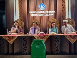 Ketua TP PKK Badung Rasniathi Adi Arnawa Dampingi Kunjungan Suastini Koster ke Kuta Selatan