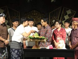 Bupati Badung Hadiri Peringatan HUT Ke-41 STT Eka Satya Dharma Banjar Umopoh, Penarungan