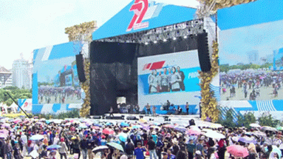 Meriah ! Ribuan Warga Padati Monas Rayakan HUT Bhayangkara ke-79 bersama Presiden Prabowo