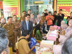 Bupati Lampung Utara Tegaskan Komitmen Pendidikan Bersih dan Transparan Saat Tinjau  Pelaksanaan SPMB