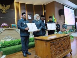 Bupati Batola dan DPRD Tandatangani MoU KUPA-PPAS Perubahan APBD 2025