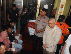 Tinjau Korban KMP Tunu Pratama Jaya, Menhub Perintahkan Percepatan Pencarian Korban