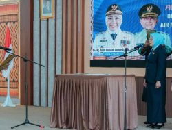 Bupati Mamuju Resmi Lantik Jauhariah Andi Syafruddin Sebagai Direktur PDAM Tirta Manakarra Periode 2025-2030