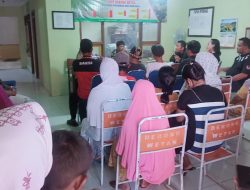 Puluhan Warga Debong Wetan, Kabupaten Tegal Geruduk Baldes Tuntut Kades Selesaikan Masalah Tower