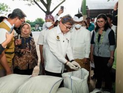 Kunjungan Menko Pangan ke TPST Mengwitani