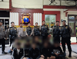 Gagalkan Tawuran Dini Hari, Polisi Amankan Delapan Pemuda di Simo Gunung Barat, Kota Surabaya