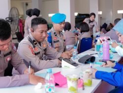 HUT ke-70 Lalu Lintas, Ditlantas Polda Sulbar Gandeng RSUD Gelar Bakti Kesehatan, Berikan Layanan Kesehatan Gratis Bagi Masyarakat