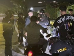 Polisi Amankan 5 Sepeda Motor dan Sejumlah Remaja yang Diduga Terlibat Balap Liar di Pantai Alteri Mamuju