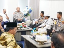 Kapolda Sulbar Bersama Gubernur  Upayakan Mediasi Damai Perseteruan Antar Masyarakat Kuridi dan Kasambang di Tappalang